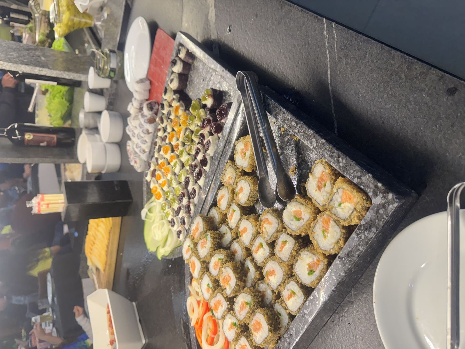 Buffet variado do rodízio Farroupilha Grill